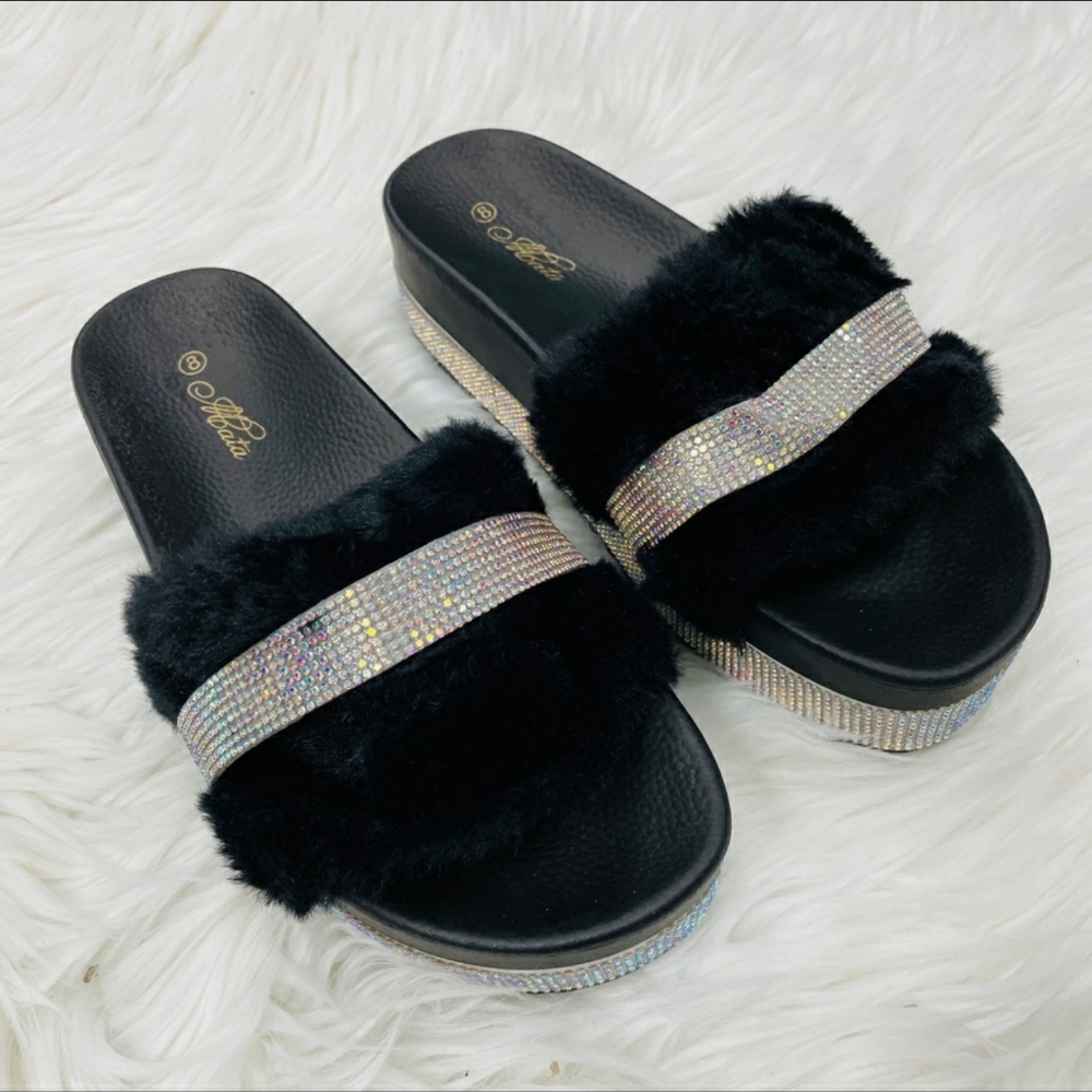 ‼️CLEARANCE PRICE FIRM‼️Black Faux Fur Rhinestone Platform Sandal🔥 - Picture 6 of 6